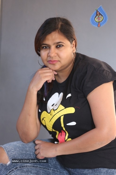 Sesha Sindhu Rao Interview Pics - 17 / 21 photos