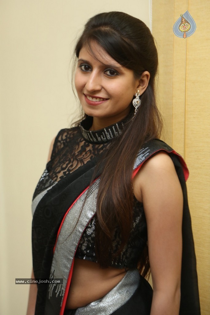Shaheena Stills - 11 / 38 photos