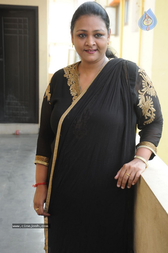 Shakila Stills - 2 / 22 photos