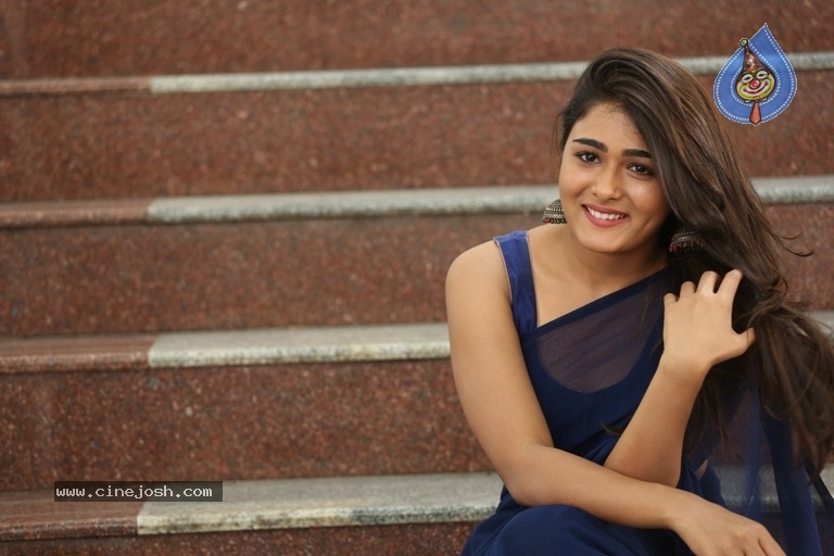 Shalini Pandey Latest Photos - 15 / 20 photos