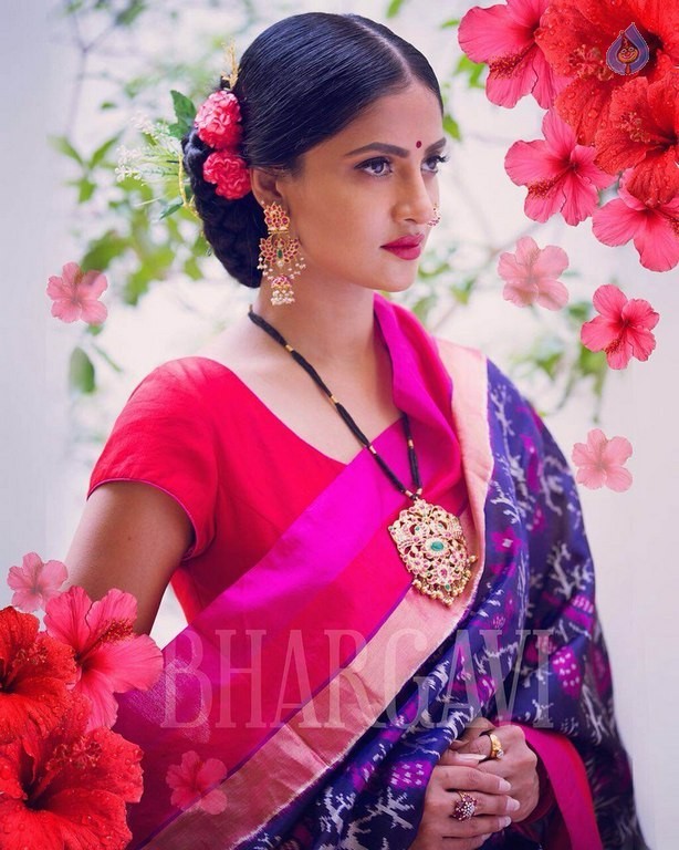 Shalini Vadnikatti New Photos - 13 / 34 photos