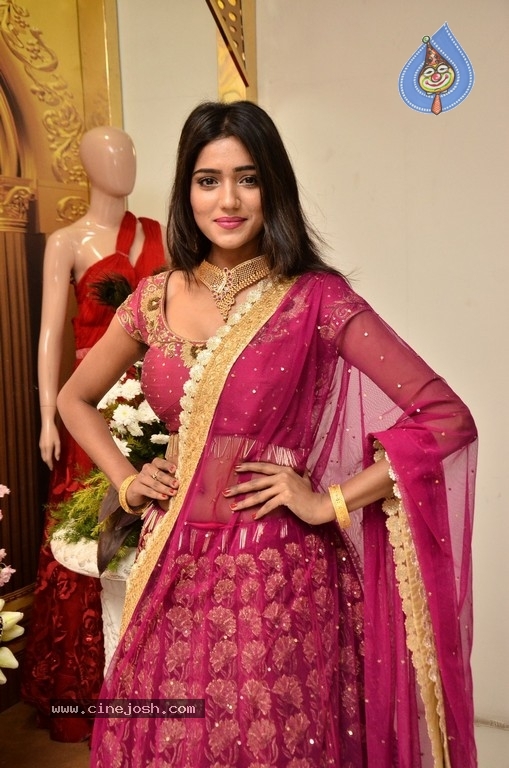 Shalu Gallery - 6 / 20 photos