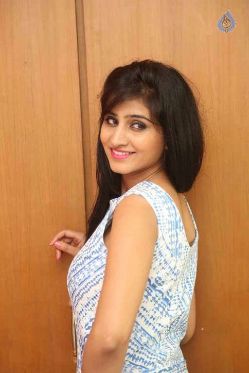 Shamili Photos - 31 / 32 photos