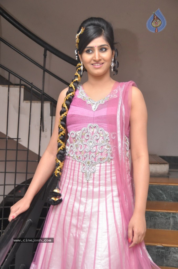 Shamili Stills - 52 / 53 photos