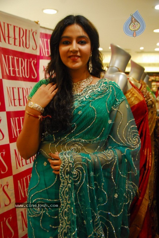 Shanti Rao at Neeru's Shopping Mall - 26 / 52 photos