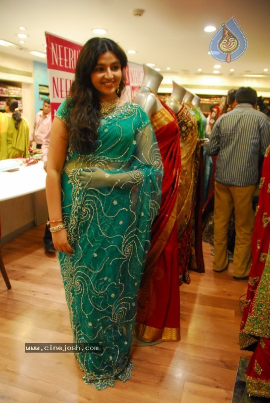 Shanti Rao at Neeru's Shopping Mall - 27 / 52 photos