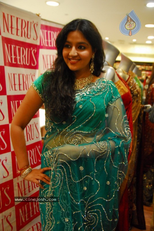 Shanti Rao at Neeru's Shopping Mall - 30 / 52 photos