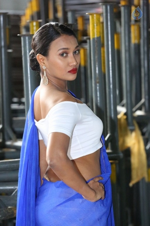 Sharmila New Gallery - 19 / 42 photos