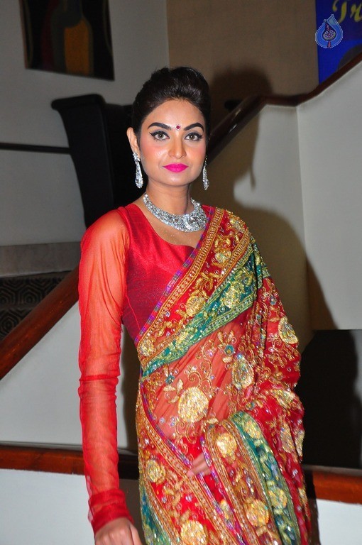 Sharon Fernandes Latest Gallery - 14 / 29 photos