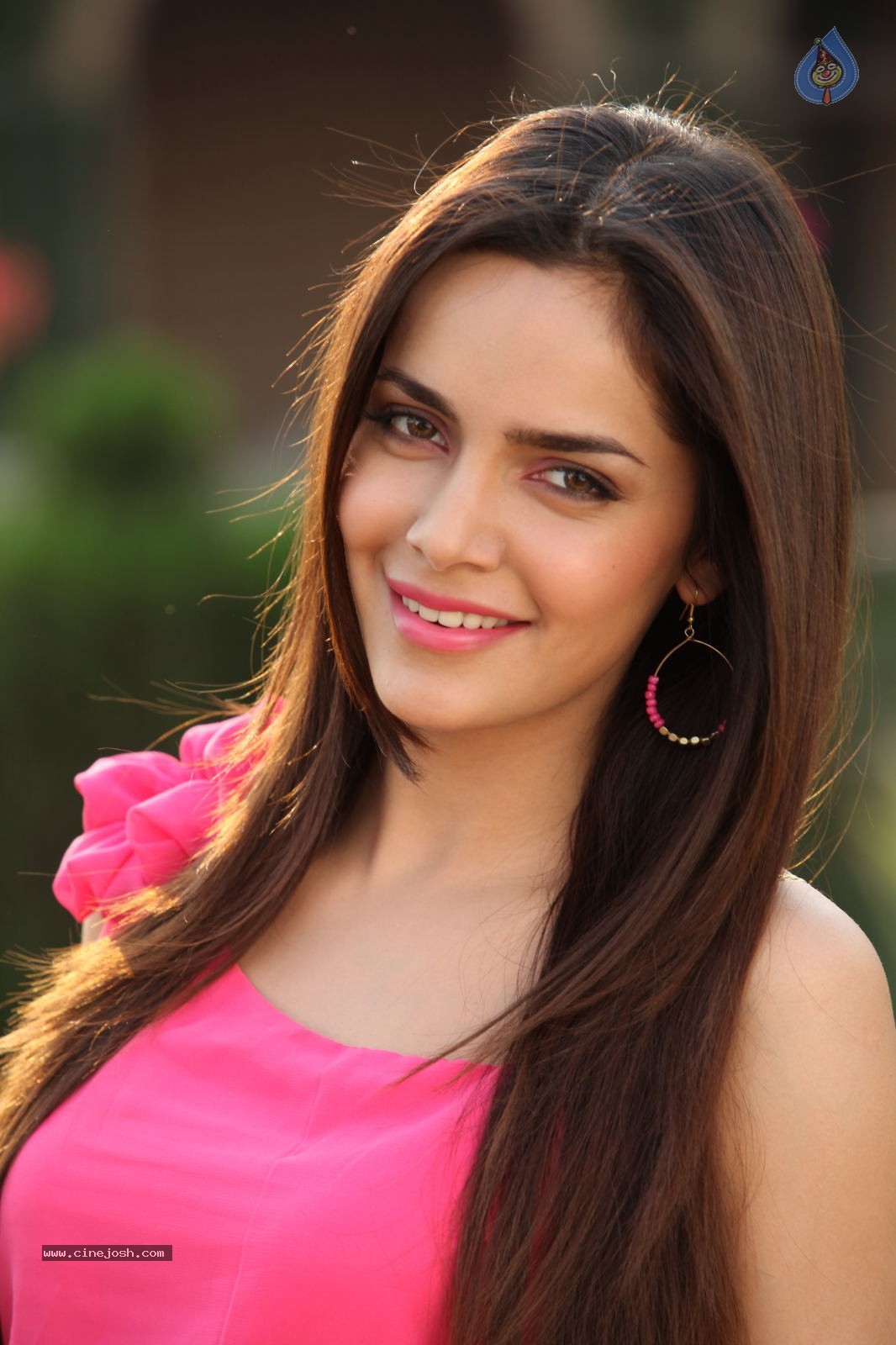 Shazahn Padamsee New Photos - 39 / 80 photos