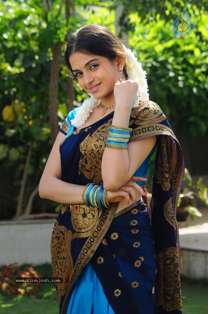Sheena Cute Gallery - 9 / 62 photos