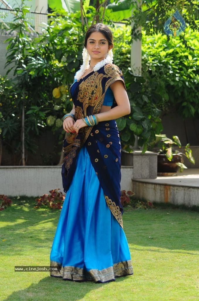 Sheena Cute Gallery - 37 / 62 photos