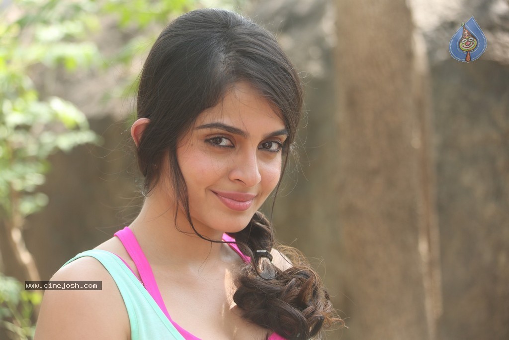 Sheena Latest Hot Pics - 30 / 110 photos