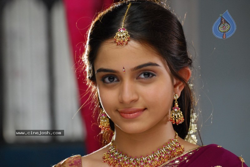 Sheena Shahabadi Stills  - 70 / 85 photos