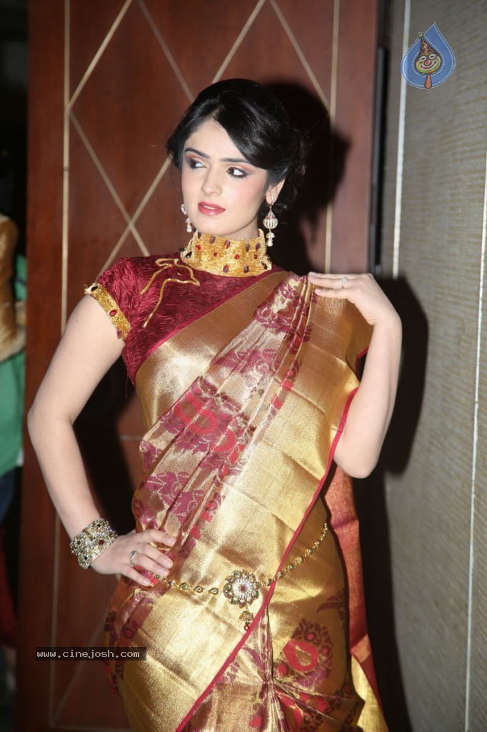 Shefali Sharma Latest Photos - 16 / 61 photos
