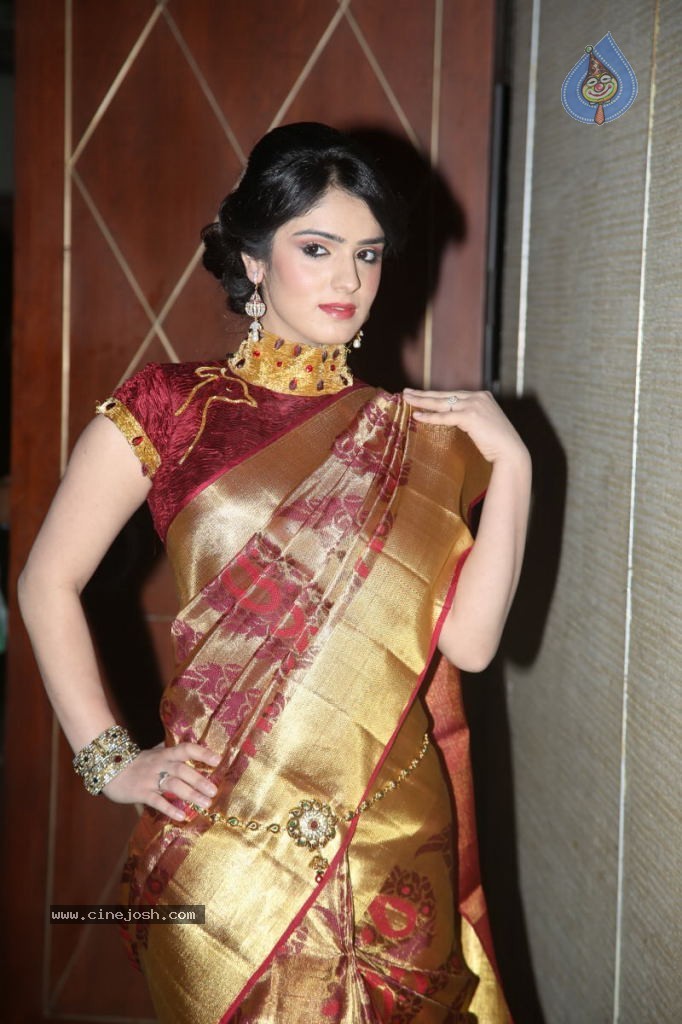 Shefali Sharma Latest Photos - 37 / 61 photos