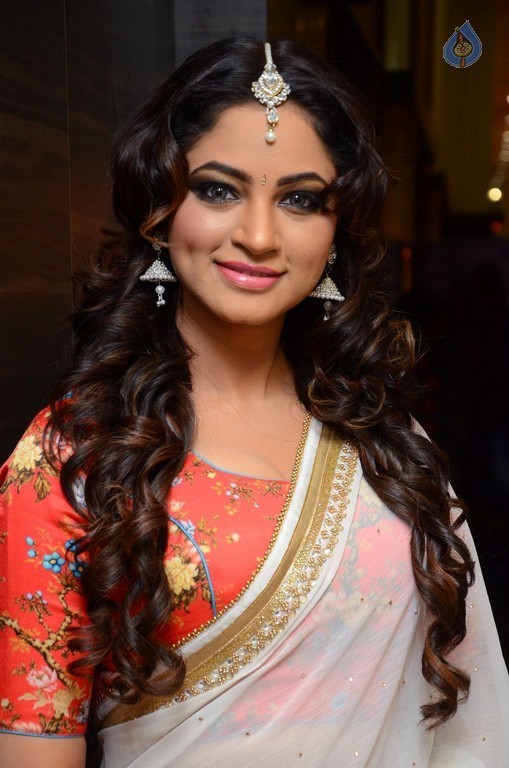 Shillpi Sharma Stills - 24 / 41 photos