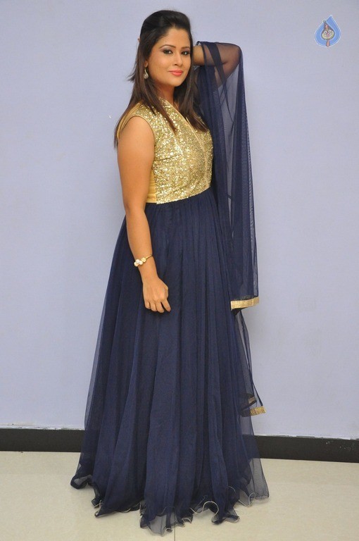 Shilpa Chakravarthy Latest Photos - 11 / 42 photos