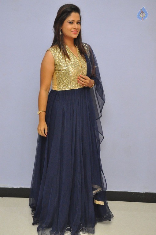 Shilpa Chakravarthy Latest Photos - 28 / 42 photos