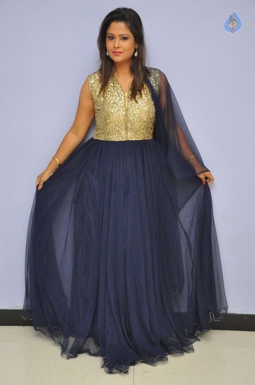 Shilpa Chakravarthy Latest Photos - 35 / 42 photos