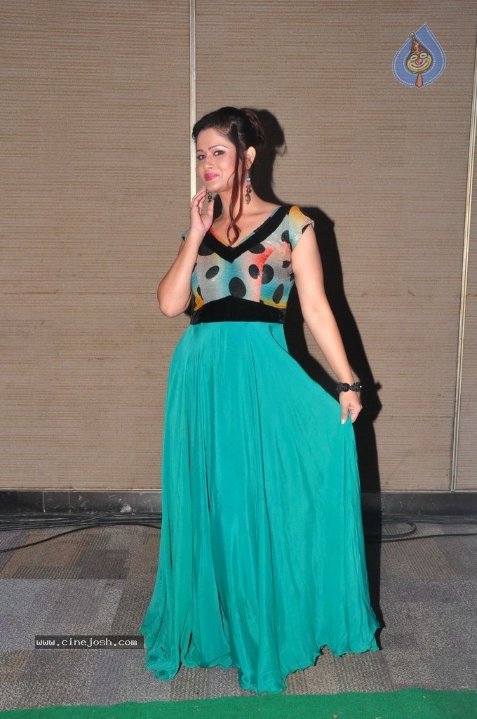 Shilpa Chakravarthy Latest Photos - 30 / 42 photos