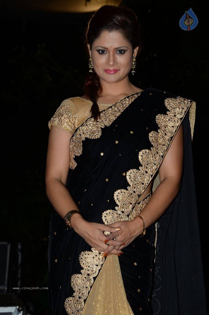 Shilpa Chakravarthy New Pics - 2 / 22 photos
