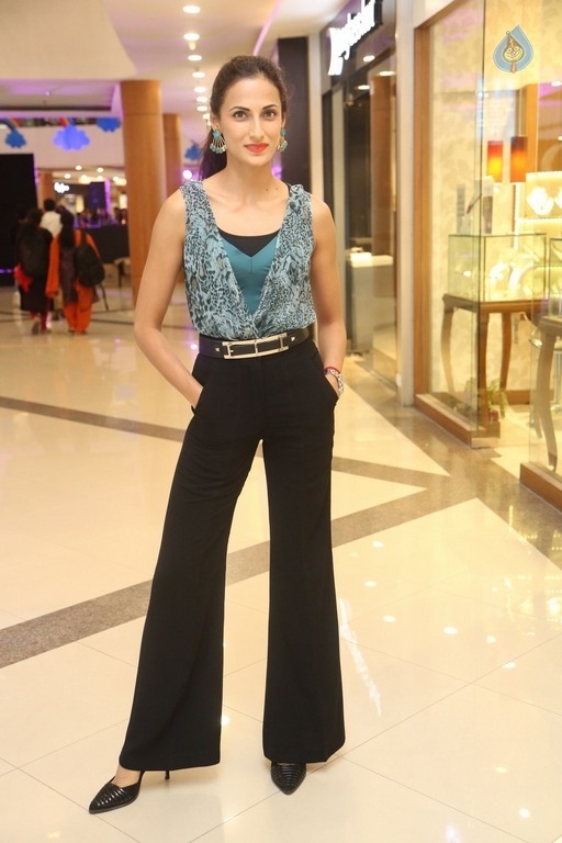 Shilpa Reddy Latest Photos - 14 / 30 photos