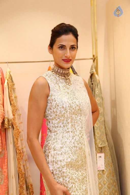 Shilpa Reddy New Pics - 1 / 41 photos