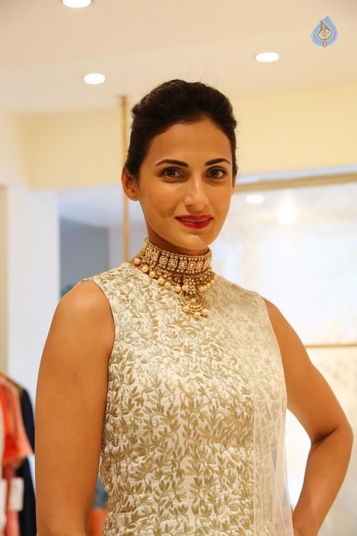 Shilpa Reddy New Pics - 6 / 41 photos