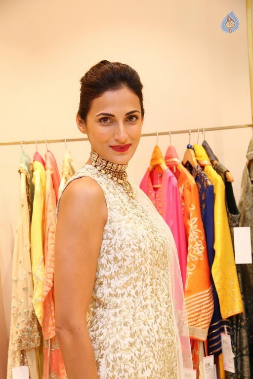 Shilpa Reddy New Pics - 21 / 41 photos
