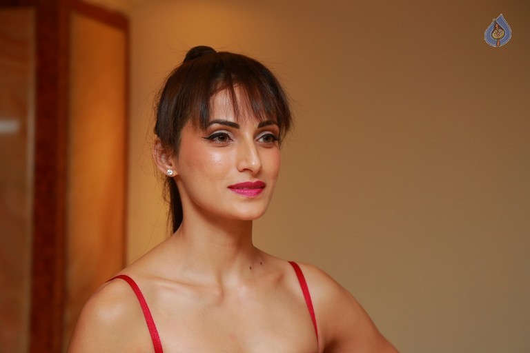 Shilpa Reddy New Stills - 29 / 32 photos