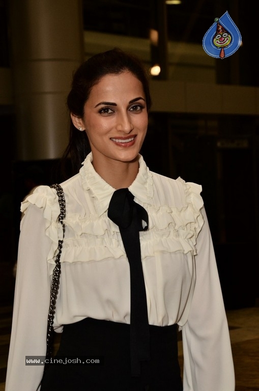 Shilpa Reddy Pics - 1 / 17 photos