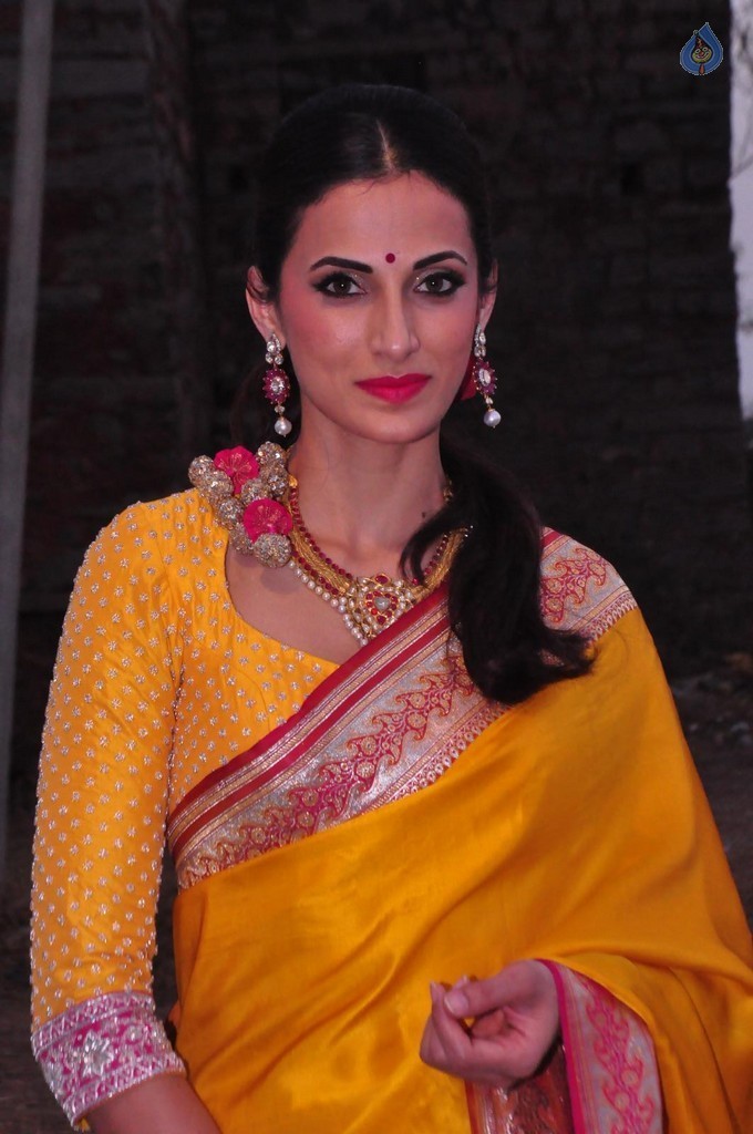 Shilpa Reddy Pics - 27 / 35 photos
