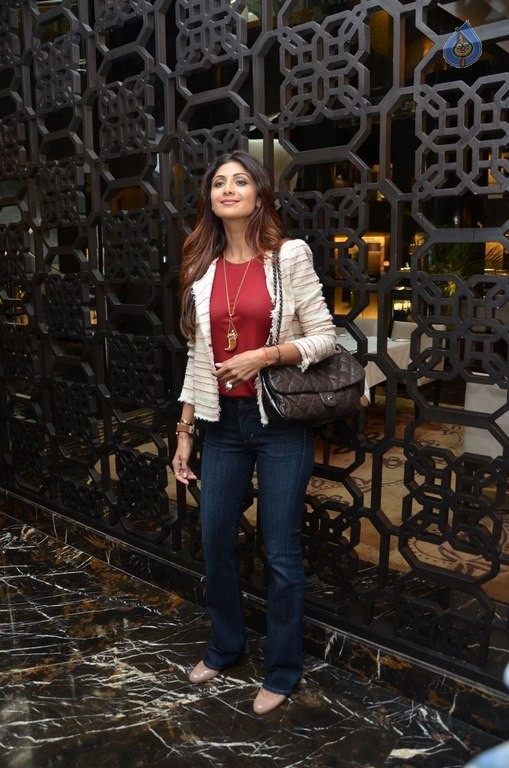 Shilpa Shetty New Photos - 11 / 36 photos