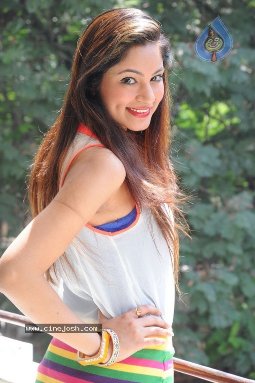 Shilpi Sharma New Pics - 81 / 127 photos