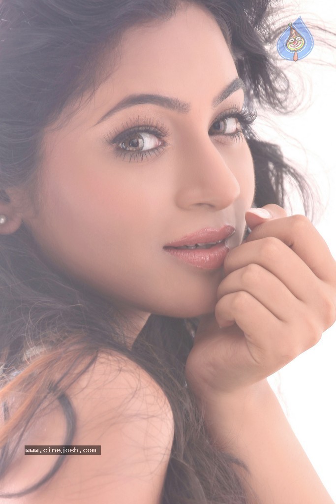 Shilpi Sharma Wallpapers - 10 / 25 photos