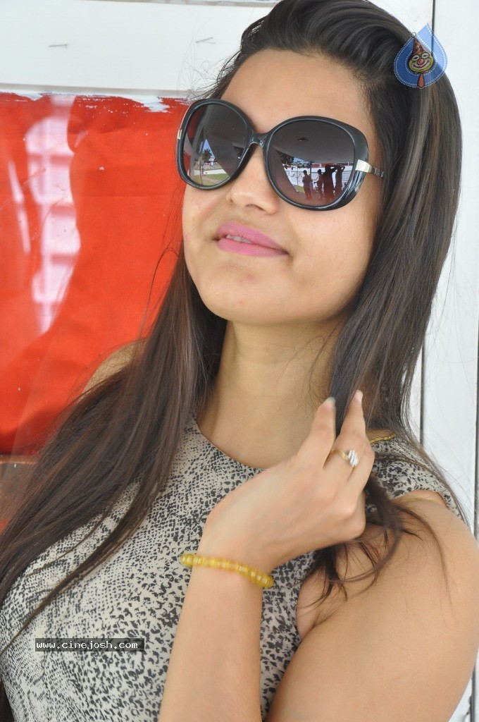 Shipra Gaur Stills - 16 / 93 photos