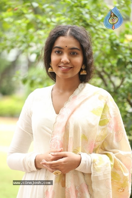 Shivathmika Rajashekar Photos - 4 / 21 photos