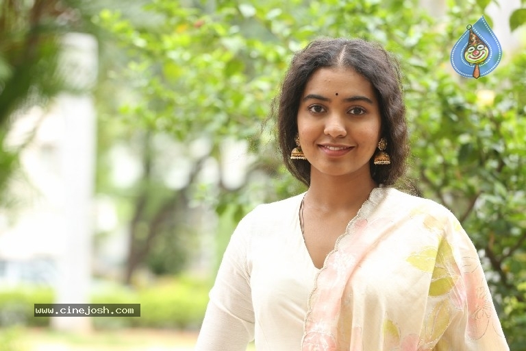 Shivathmika Rajashekar Photos - 7 / 21 photos