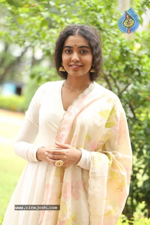 Shivathmika Rajashekar Photos - 9 / 21 photos