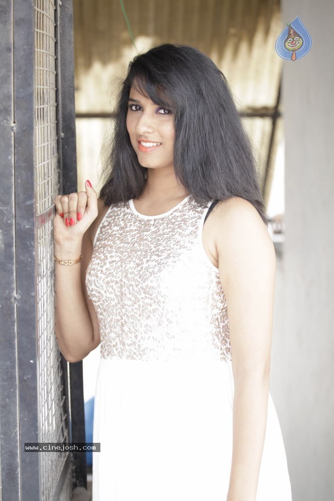 Shraavya Reddy New Gallery - 67 / 69 photos