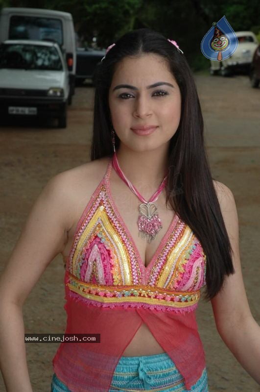 Shraddha Arya Gallery - 5 / 26 photos
