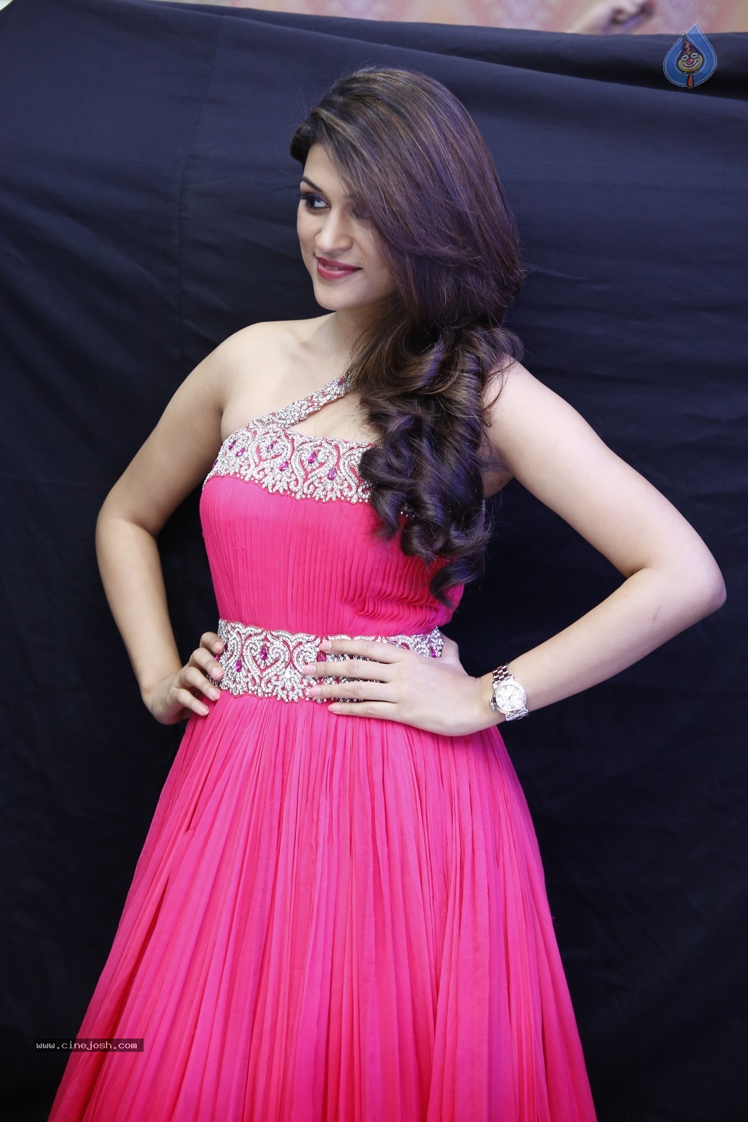 Shraddha Das Latest Pics - 86 / 91 photos