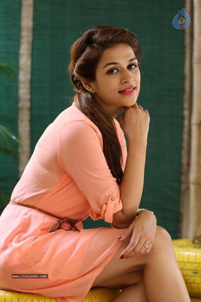 Shraddha Das New Gallery - 50 / 96 photos