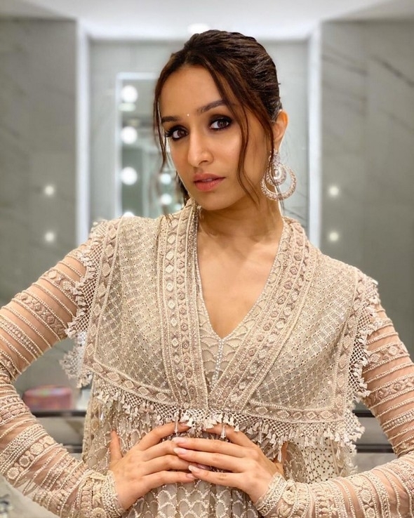 Shraddha Kapoor Stills - 14 / 14 photos