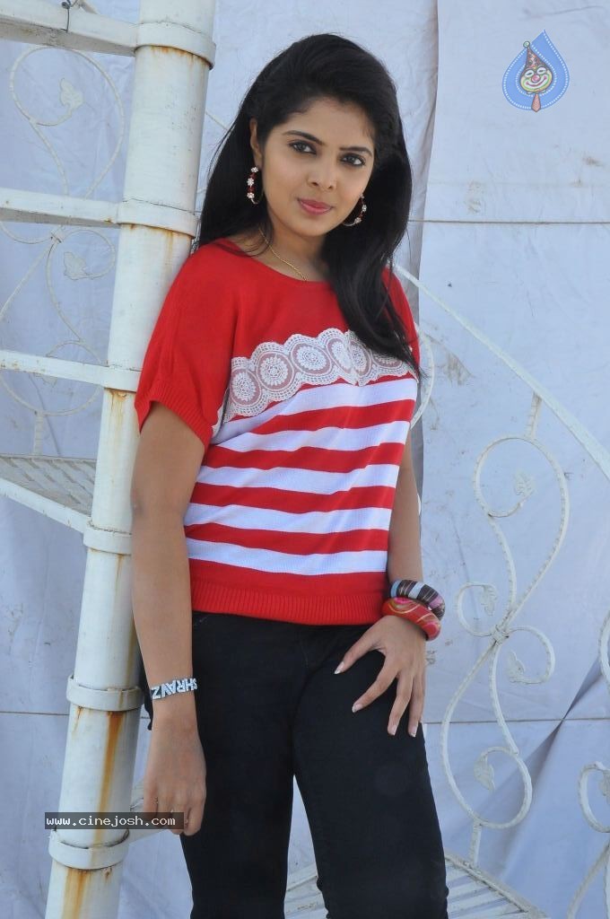 Shravya New Pics - 5 / 106 photos