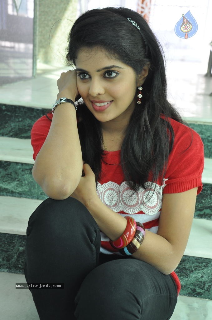 Shravya New Pics - 7 / 106 photos