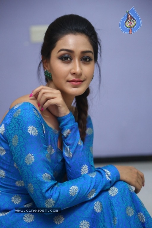 Shravya Rao Actress Photos - 10 / 18 photos