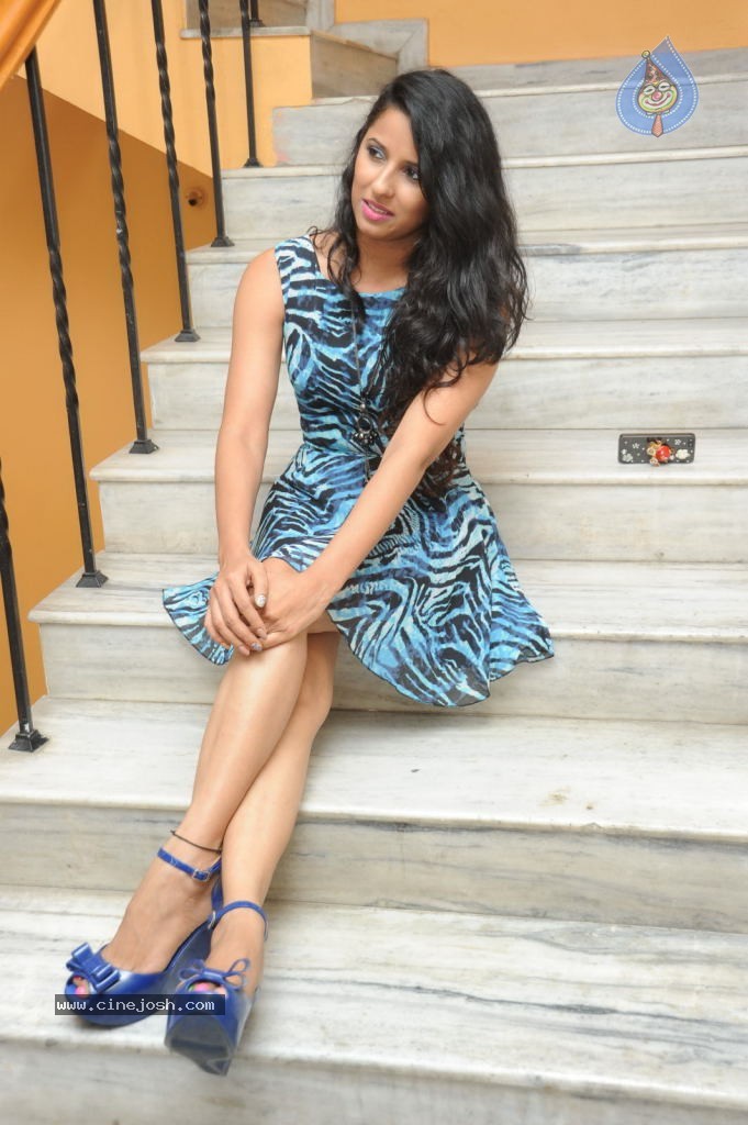 Shravya Reddy Latest Pics - 5 / 64 photos