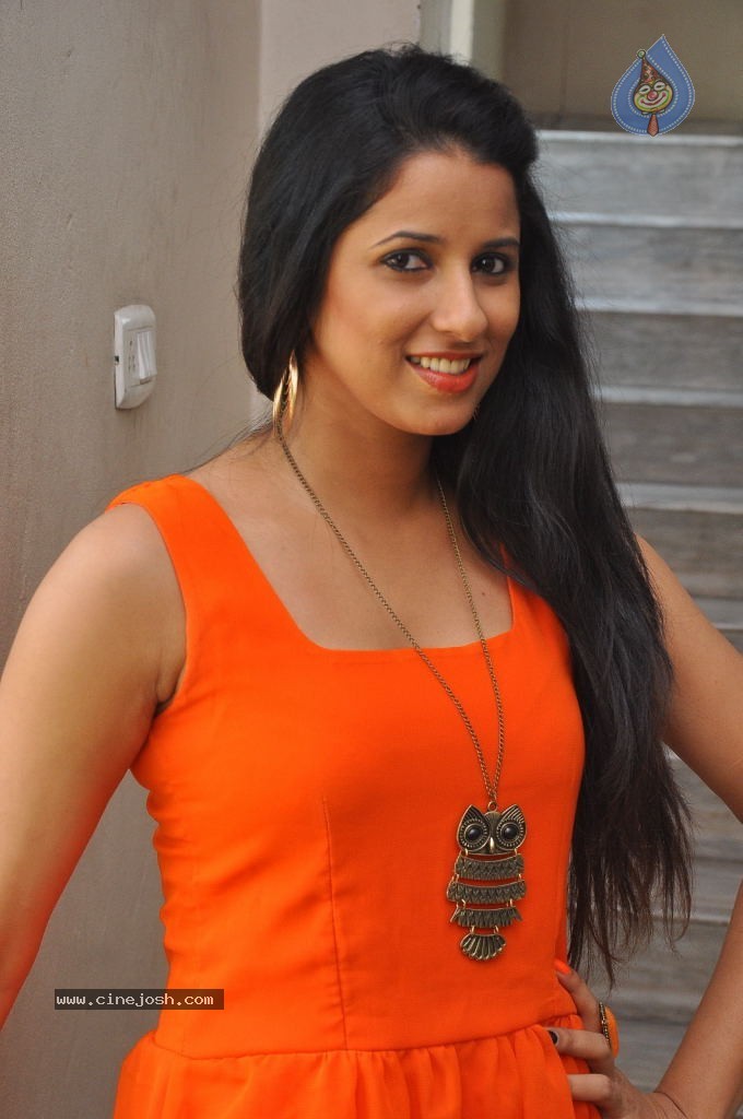 Shravya Reddy Latest Stills - 36 / 44 photos